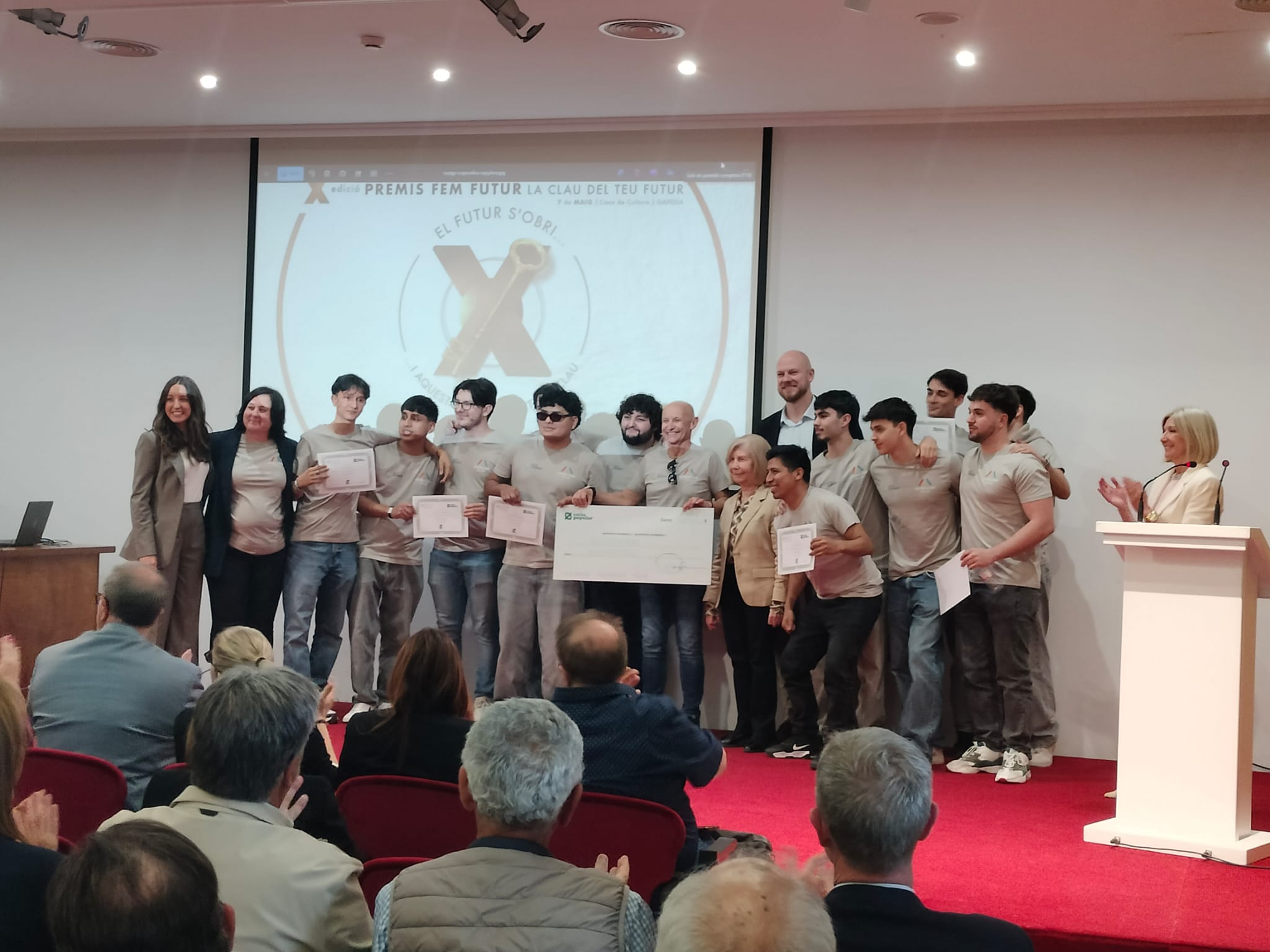 Emprendimiento. FEM FUTUR. IES Miralcamp